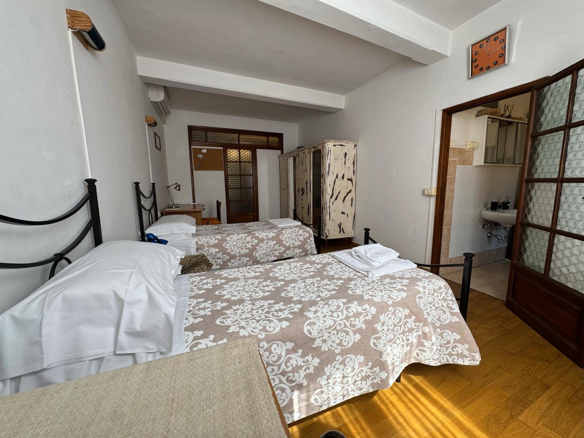 Giulio In Santo Spirito Apartment ฟลอเรนซ์ ภายนอก รูปภาพ