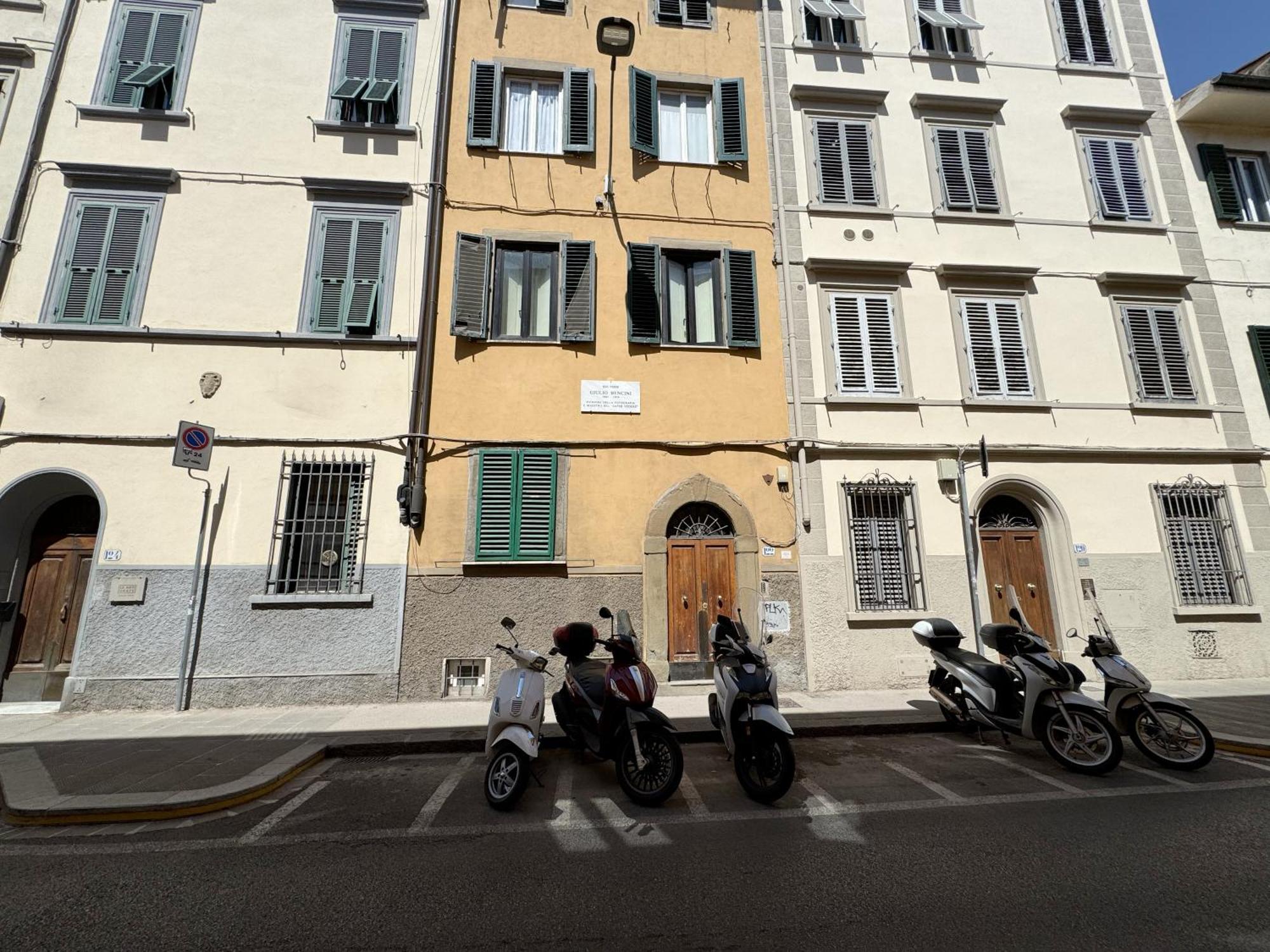 Giulio In Santo Spirito Apartment ฟลอเรนซ์ ภายนอก รูปภาพ