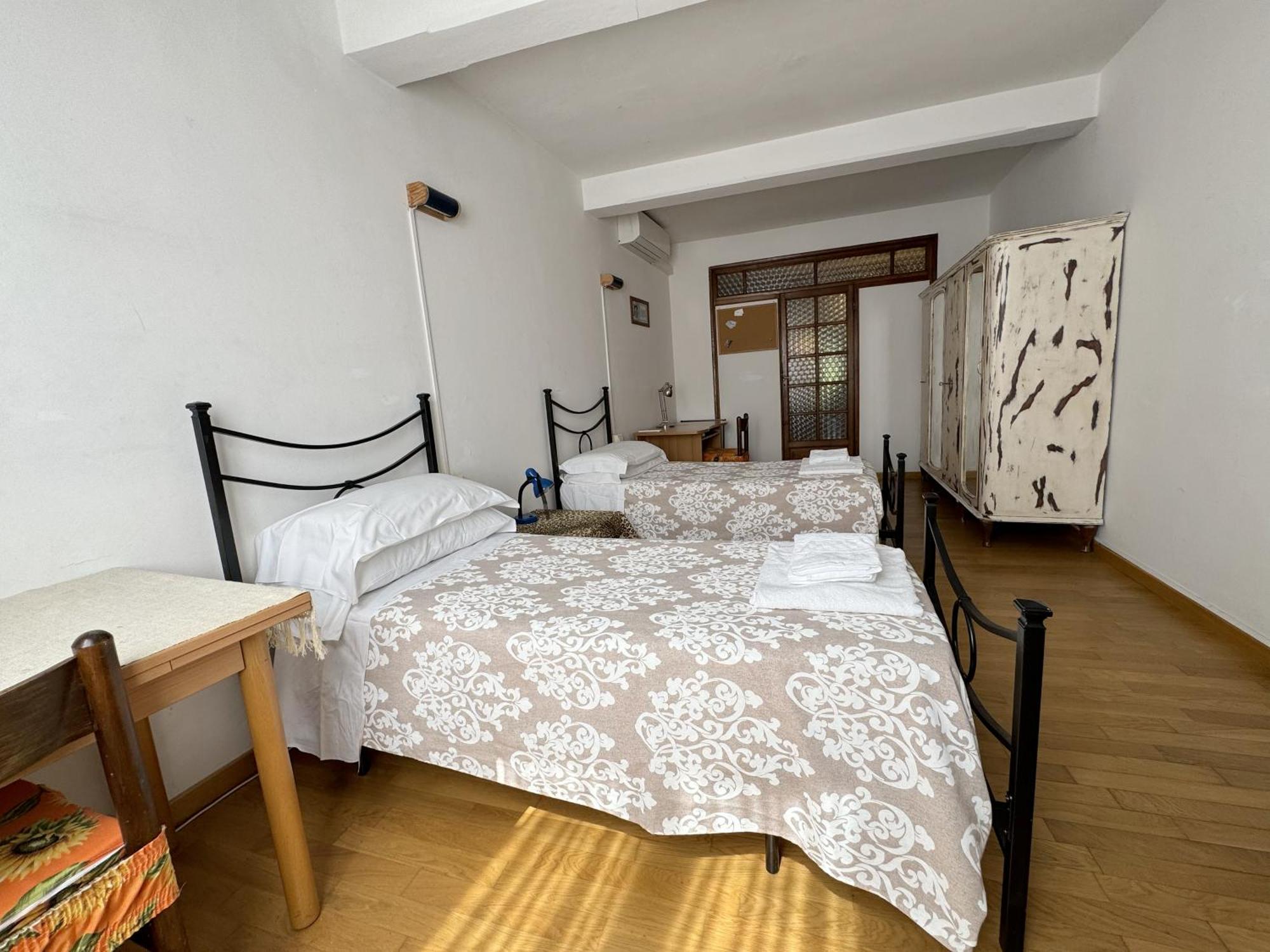 Giulio In Santo Spirito Apartment ฟลอเรนซ์ ภายนอก รูปภาพ